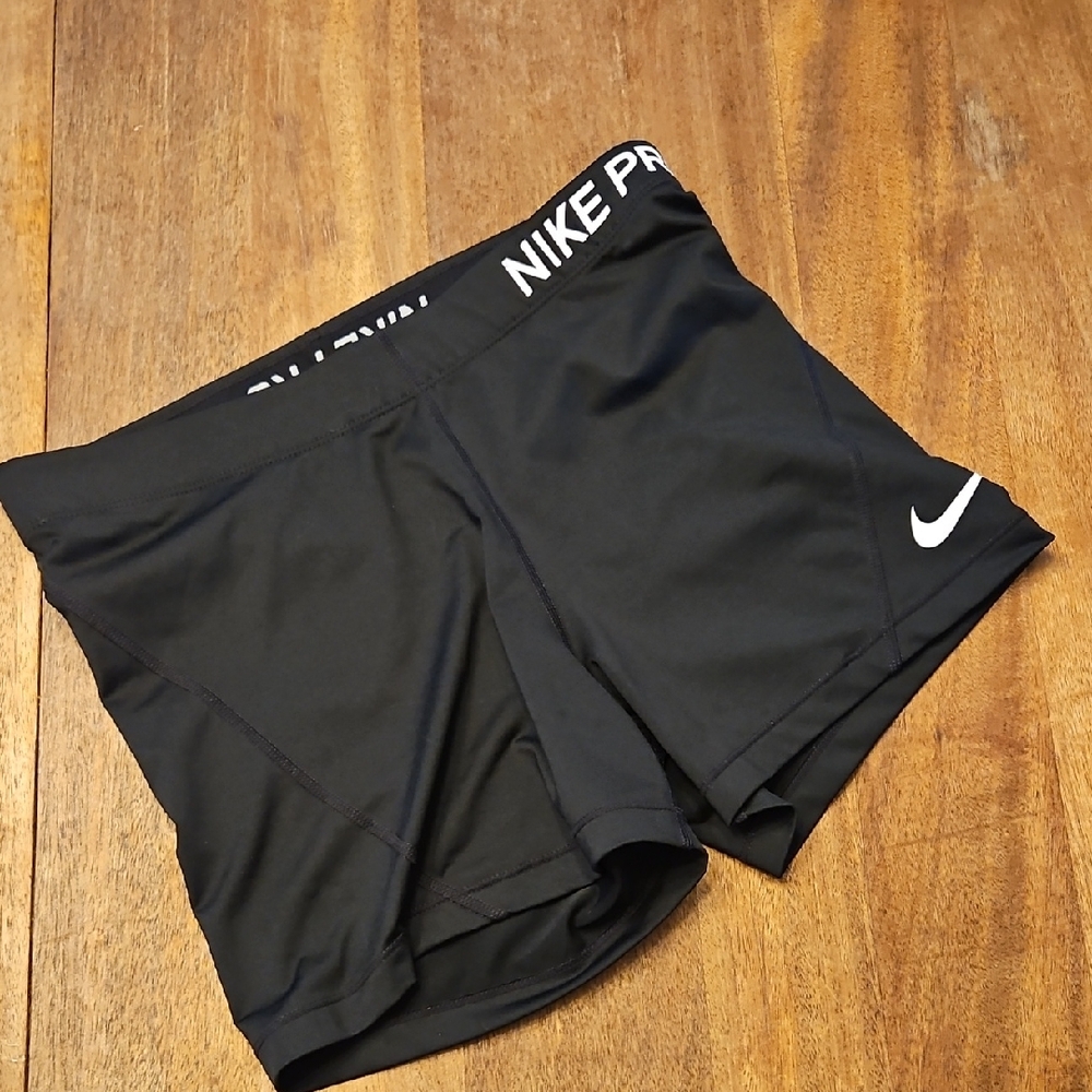 Nike Women's Black Athletic Shorts Size Large Dri-fir